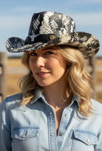 Load image into Gallery viewer, Ivory Snakeskin Steer Western Straw Cowgirl Hat
