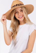 Load image into Gallery viewer, Leopard Straw Sun Hat
