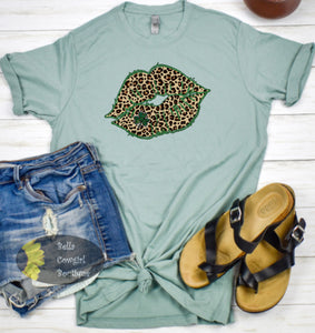 Leopard Clover Kiss Lips St. Patrick's Day T-Shirt