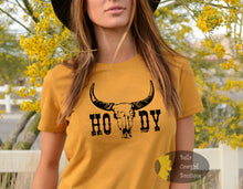 Load image into Gallery viewer, Howdy Steer Skull Punchy Western T-Shirt
